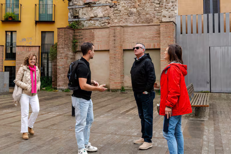 Girona: Walking Tour of Secrets, Stories, and Vantage Points