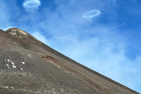 Excursão ao Etna a 3.000 metros de altitude com teleférico e jipe 4x4