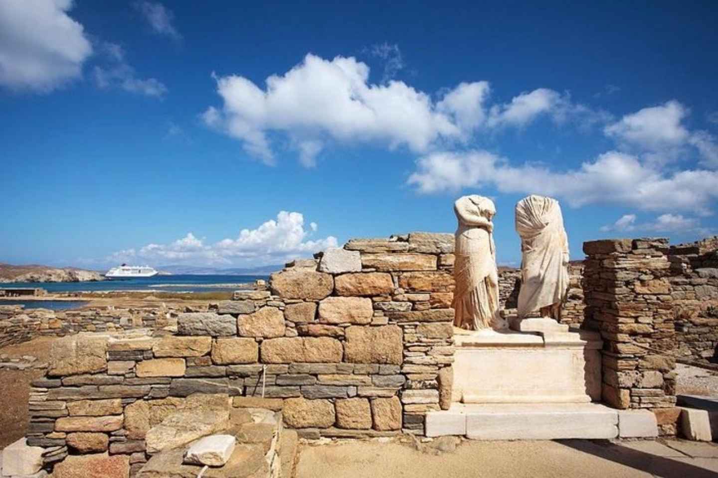 Delos and Mykonos One Day Cruise from Naxos