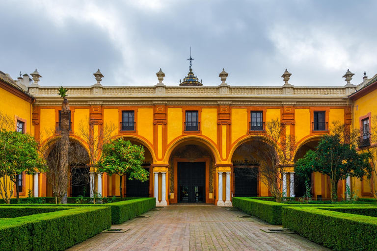 Seville: Priority Access Royal Alcazar Tour Guided tour: Real Alcázar of Seville in English in Vip Group