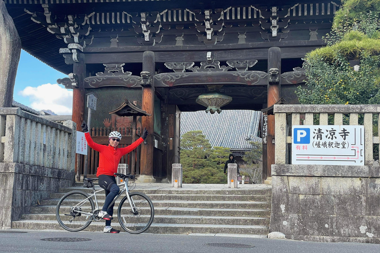 Osaka: Rent a Touring Bike in Osaka and return in Kyoto!