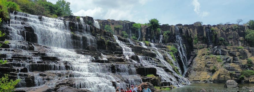 Dalat : découverte des principales chutes d'eau, d'une pagode et d'un village local