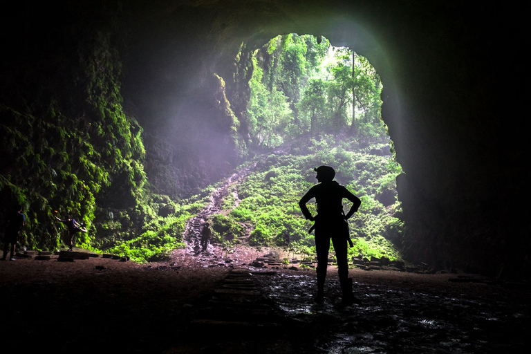 Yogyakarta: Excursión a la Cueva de Jomblang y a la Cueva de Pindul con almuerzo