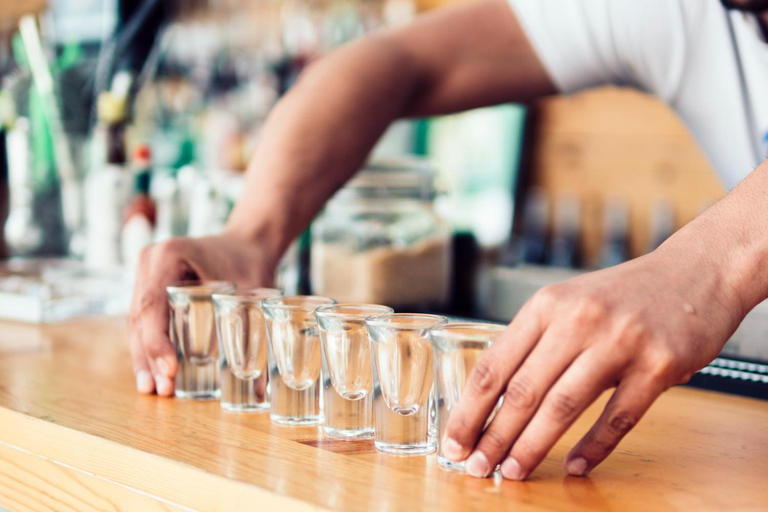 تبليسي من العنب إلى الزجاج - اكتشف نكهات تشاتشا الجريئة