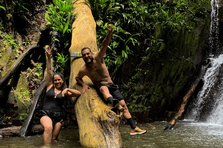 Tagestour zu den Wasserfällen von Las Filipinas mit MittagessenPanama-Stadt: Tagestour zu den Wasserfällen von Las Filipinas mit Mittagessen