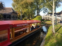 Giethoorn, Geführte Bootstour Stadt und See Sehenswürdigkeiten - Hizvo
