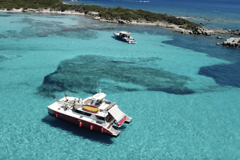 Croisière en catamaran direction les îles Lavezzi