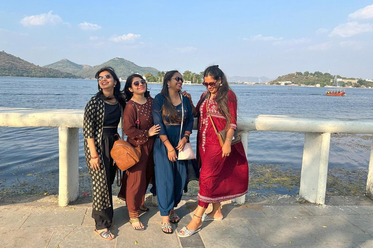 Udaipur: Heritage & Culture Walking Tour with Guide Udaipur: Heritage and Cultural Walking Tour