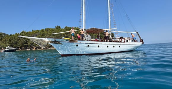 Zadar: Kreuzfahrt an Bord eines authentischen Holzbootes mit Getränken