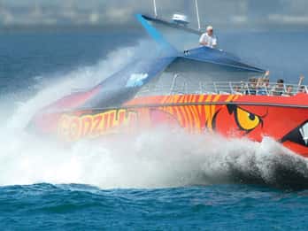 Boston Harbor: Codzilla High Speed Boot – Spitzenzeiten Boston Harbor: Codzilla High Speed Boot – Spitzenzeiten