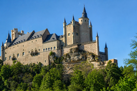 Madrid: Segovia and Ávila Tour with monuments optional Lunch