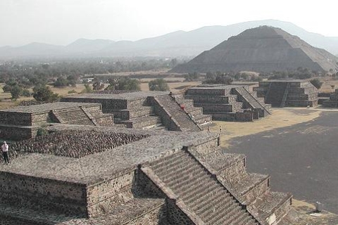 Desde Ciudad de México: Guadalupe y pirámides de TeotihuacánCon almuerzo exprés tipo buffet