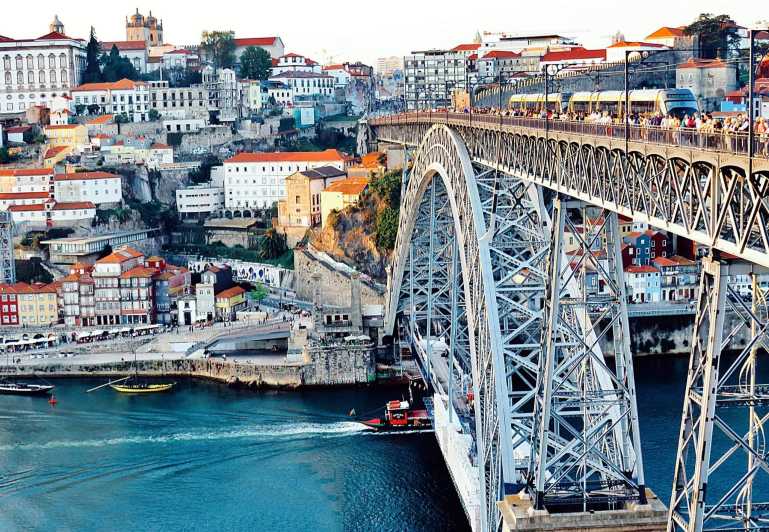 Lissabonista Portoon ja Óbidos-Nazaré-Fátima-Coimbra-Aveiro välisenä aikana
