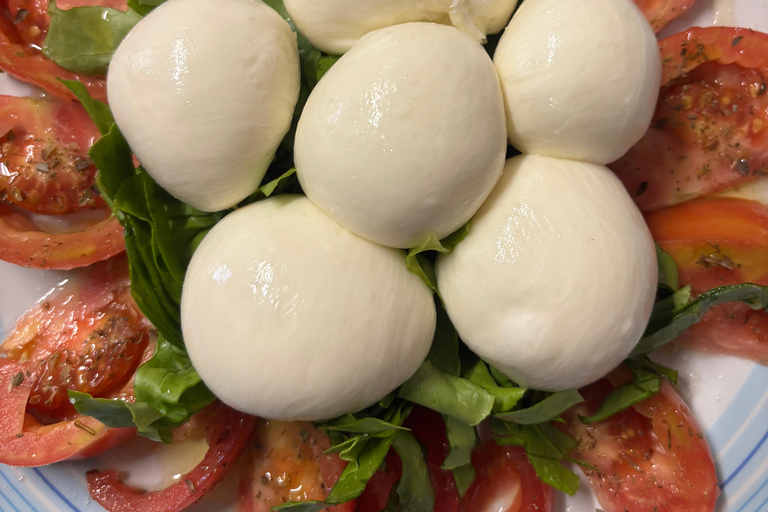 Amalfi: cookingclass whit mozzarella, tiramisù and pasta Amalfi: cookingclass whit mozzarella, tiramisù and pasta