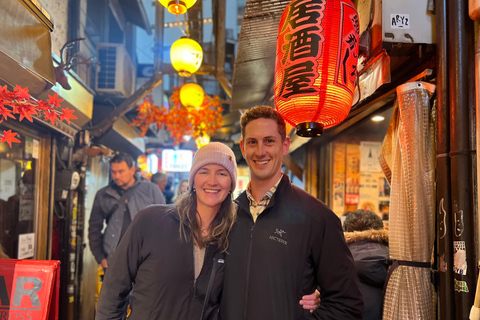 طوكيو جولة مشي ليلية في شينجوكو مع الزقاق السري