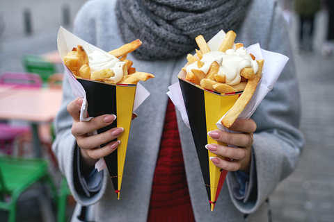 Brussels Private Food Tour: Waffles, Fries, Beer & History