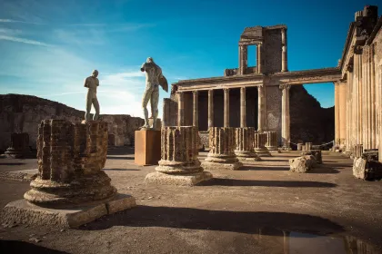 Tour privato:Scavi di Pompei ed Ercolano con guida da Napoli