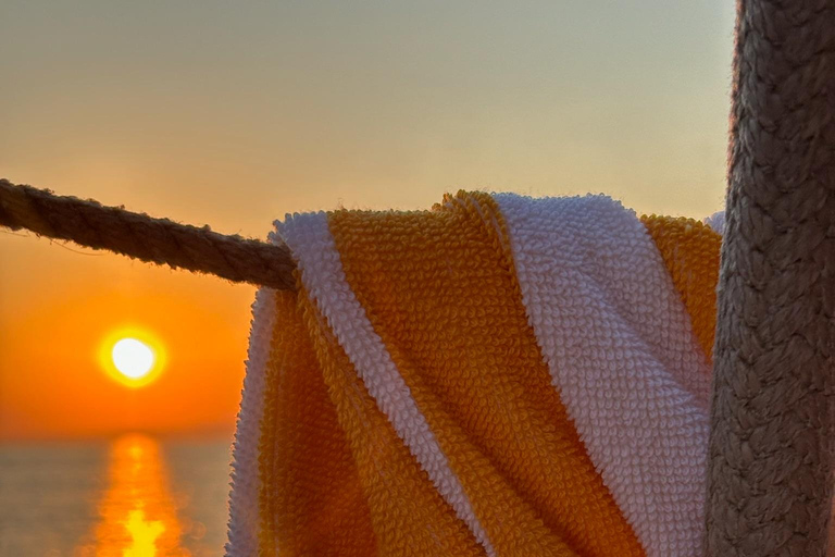 Marsella: Cóctel-Cena en Crucero al Atardecer en las Islas Frioul