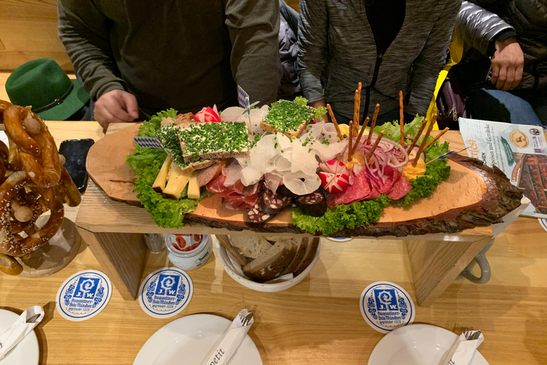 Oktoberfest Tour Munich for Newbies - Let's go together!