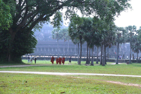 Siem Reap : Taxi privé pour Angkor Wat et petit circuit