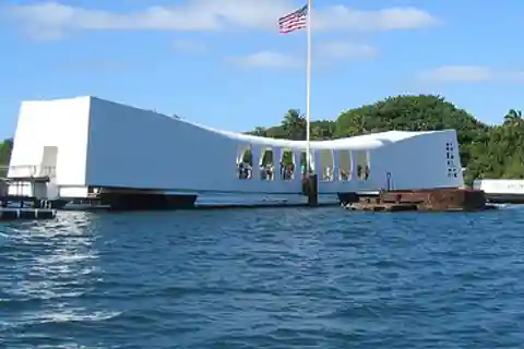 Oahu: Pearl Harbor Heroes Deluxe Experience