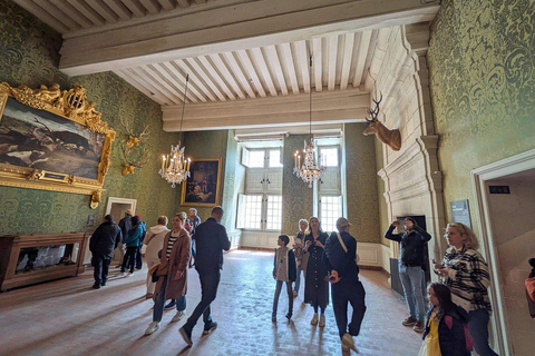 巴黎专属之旅：香波堡城堡高尔夫球车+纪念品小型货车（最多可载6人）