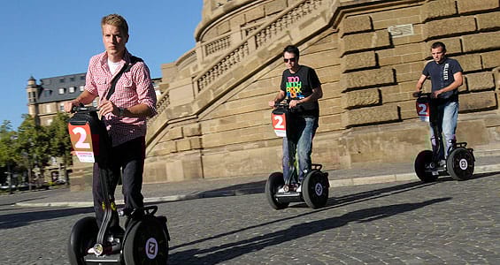 Segway-Tour: Altes Rathaus, Wasserturm & Ehrenhof