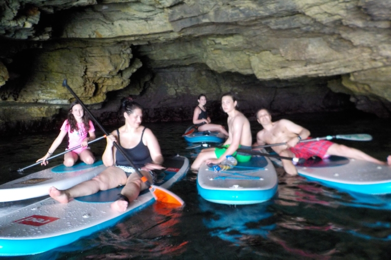 Wycieczka do jaskini morskiej na Stand Up PaddleWycieczka na stojąco do zielonej jaskini i snorkeling
