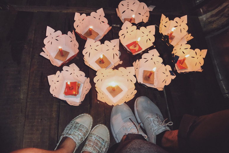 Hoi An: Night Boat Trip and Release Lantern at Hoai River