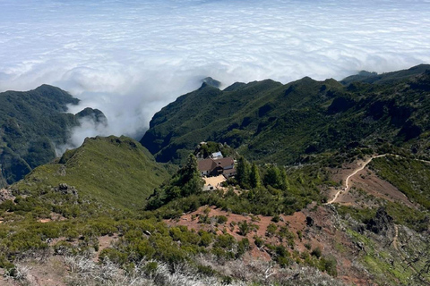 PR1 Guided Hike from Pico do Arieiro to Pico Ruivo