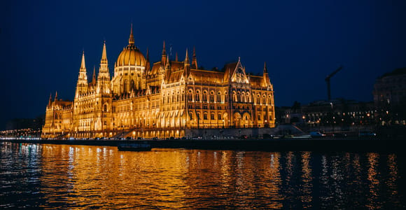 Budapest: All You Can Drink Champagne Panorama Cruise