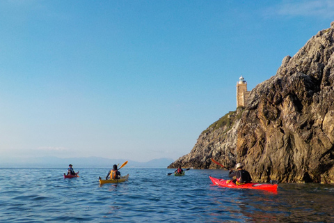 Kalamata : excursion d&#039;une journée en kayak de mer avec déjeuner