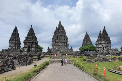 Yogyakarta : visite d&#039;une journée à Prambanan, Merapi en Jeep et BorobudurYogyakarta : visite d&#039;une journée de Prambanan, Merapi en Jeep et Borobudur