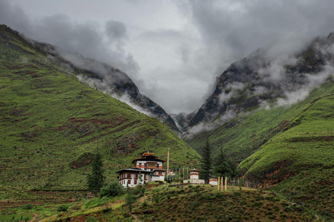 Bhutan Helicopter Scenic Flights & Landings