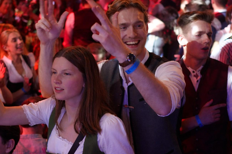 Munich: Oktoberfest Party Experience at the Bierpalast Munich: Oktoberfest Traditional Costume Night Experience at the Bierpalast