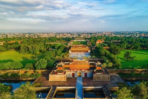 Ganztägige Hue Imperial City Tour von Hoi An und Da Nang aus