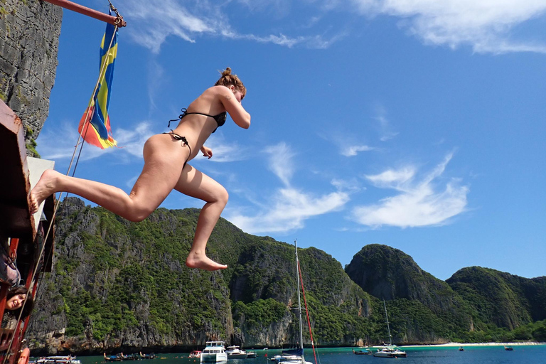 Koh Phi Phi : Passeio de barco pirata com snorkeling e caiaque