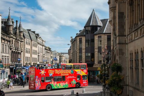 Inverness: hop on, hop off-bustour van 24 uur