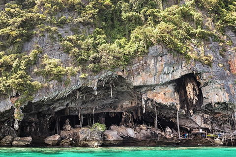 Au départ de Krabi : Les îles Phi Phi et les 4 îles - Excursion d'une journée pour les lève-tôtAu départ de Krabi : Croisière de jour pour les Îles Phi Phi (Early Bird) et déjeuner