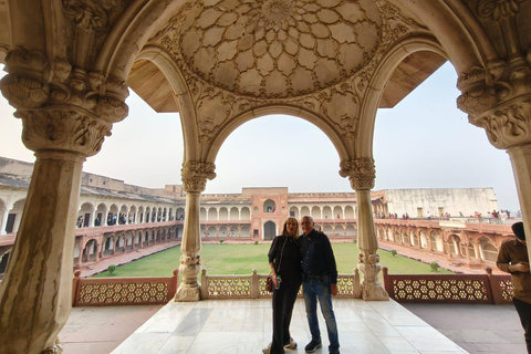 Taj Mahal & Agra Private Tour from Delhi by Car – Fast Entry Only Professional Tour Guide in Agra
