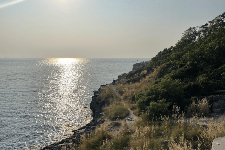 Pattaya: Koh Si Chang Highlights Day Tour with Hotel Pickup