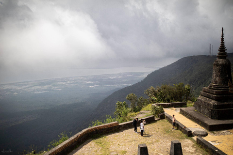 Excursão de táxi pela Colina BokorPasseio de táxi pela colina Bokor