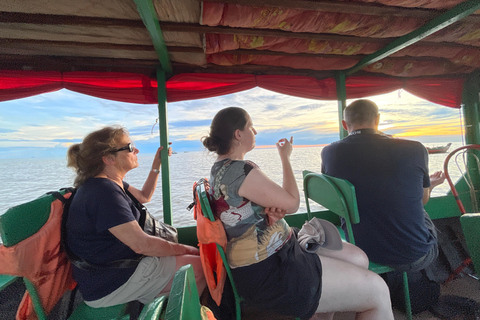 3 Days Temple Tour: Sunrise, Sunset, and Fishing Village