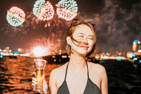 Phuket：New Year’s Eve Cruise with Fireworks & DJ party Rhapsody Happy New Year Event Single ticket