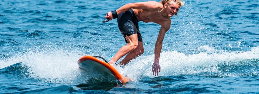 Expérience de Surf Électrique sur le Lac à Biscarrosse