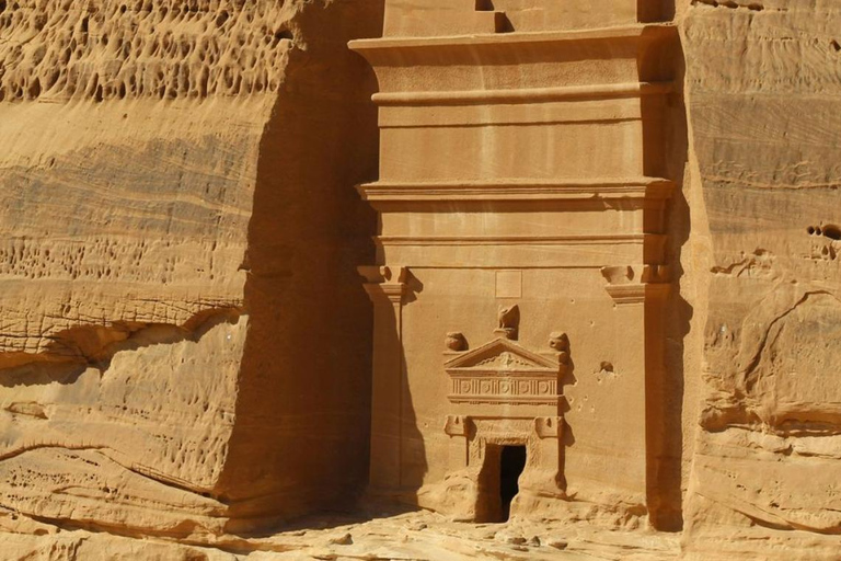 Al Ula: Explore Wonders of the Desert