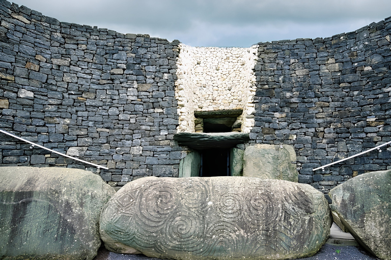 Private Tour of Newgrange and The Hill of Tara