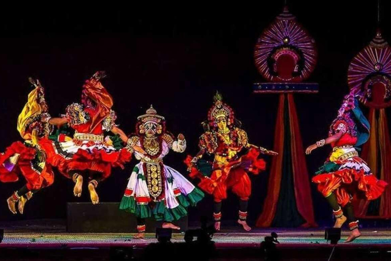 Kandy: Night Tour with Boat Safari, Cultural Show & Temples