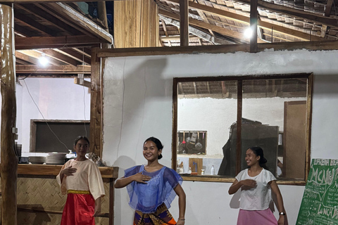 El Nido, Sibaltan: cena familiar, hoguera y karaoke.El Nido, Sibaltan: Cena familiar, hoguera y karaoke