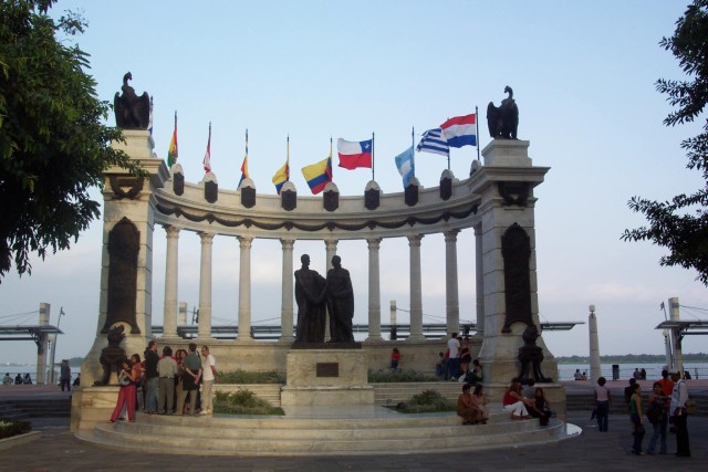 Visit Guayaquil City Tour in Montevideo